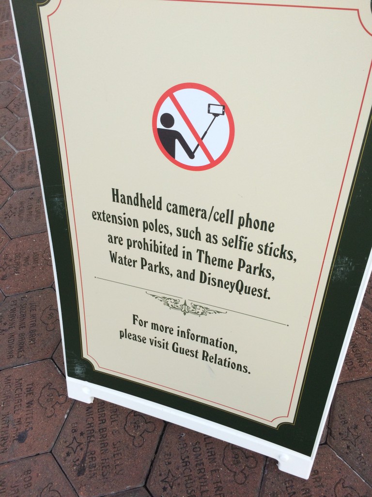 selfie-placard